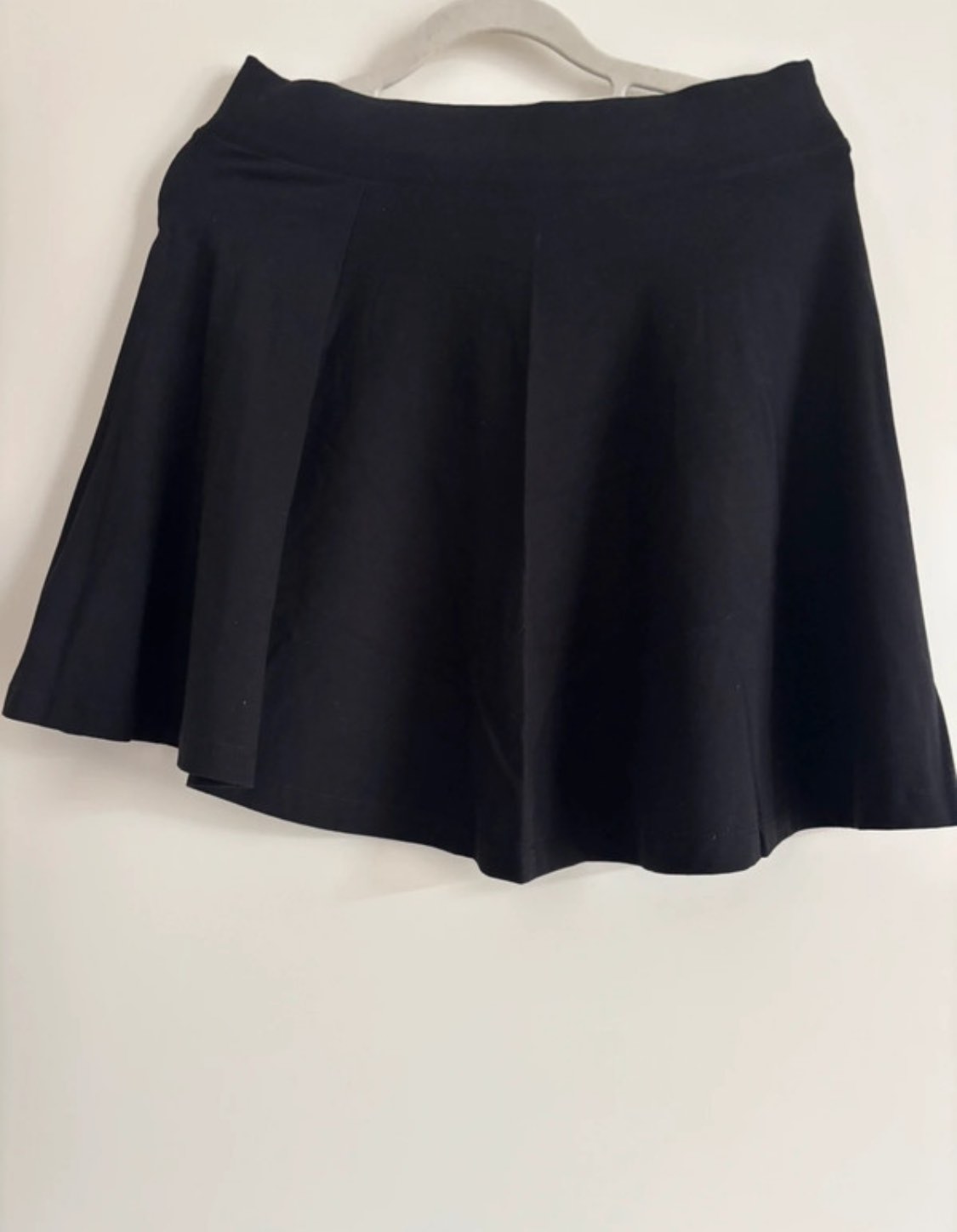 Before Vinted photo, Black skirt